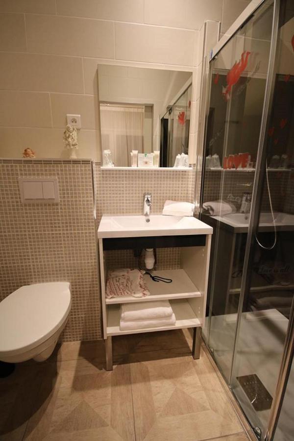 פרנטיס-אן-בורן The Originals Boutique, Hotel Lakeside, Biscarrosse , Lac מראה חיצוני תמונה